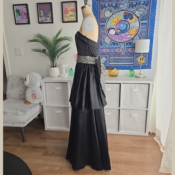 Vintage 80s Gunne Sax by Jessica McClintock Strapless Tiered Gown w Bow US 9 - Picture 5 of 16